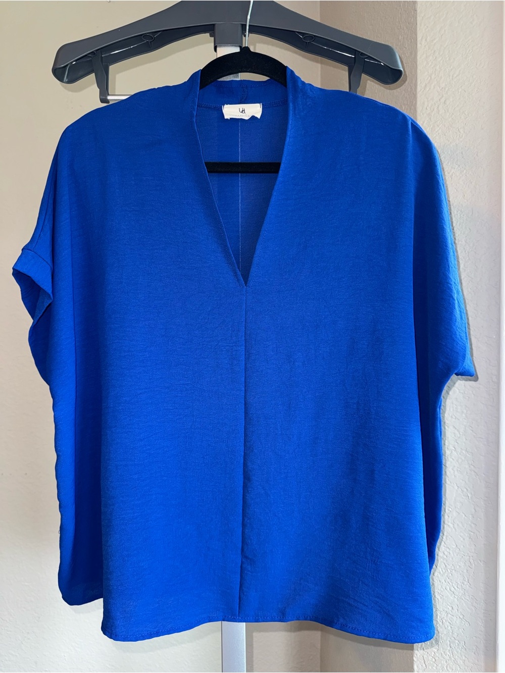 Vince Relaxed V-Neck Tunic in Vibrant Blue